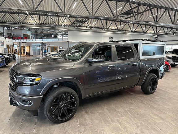 Dodge RAM 1500 8 of 13