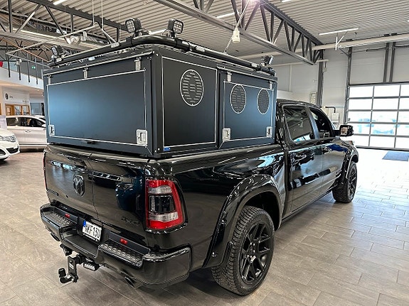 Dodge RAM 1500 3 of 15