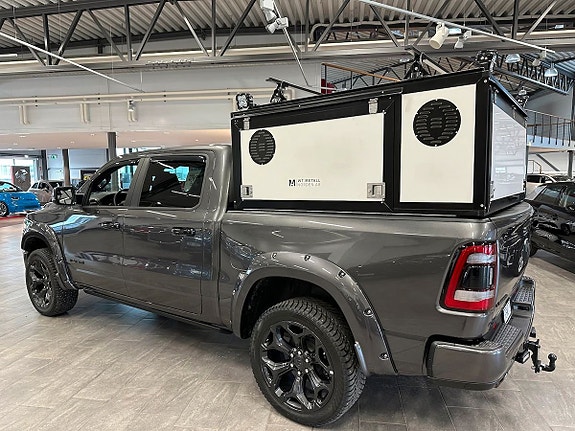 Dodge RAM 1500 8 of 11