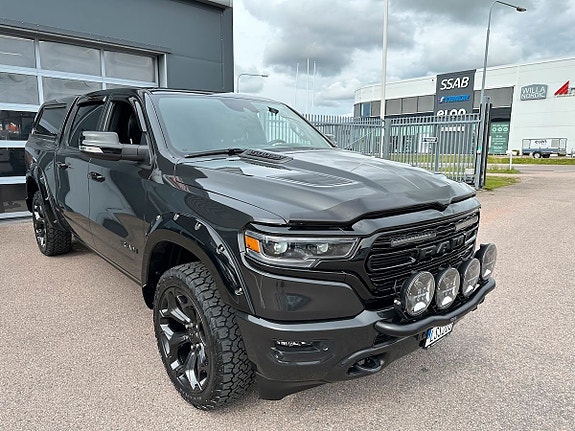 Dodge RAM 1500 3 of 16