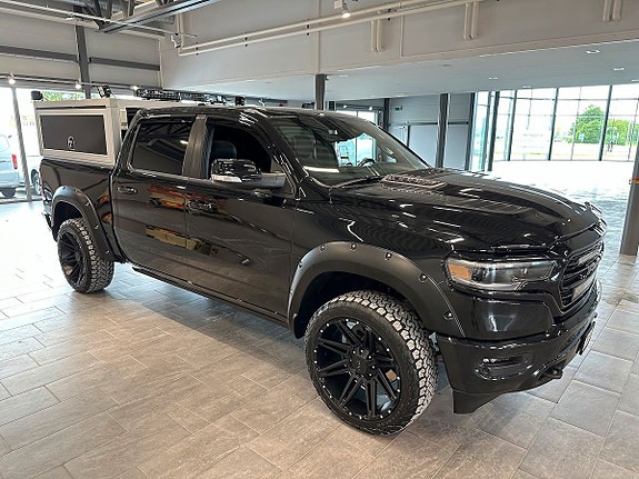 Dodge RAM 1500 3 of 18