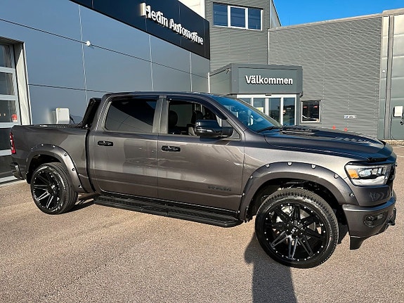 Dodge RAM 1500 9 of 12