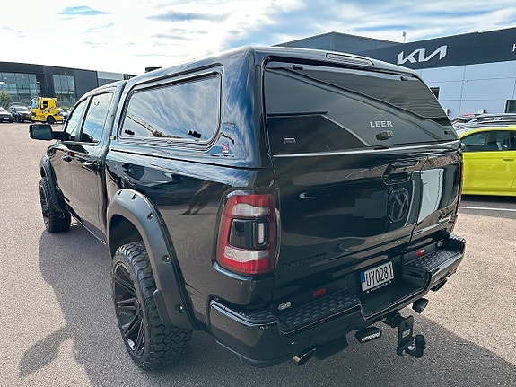 Dodge RAM 1500 2 of 14