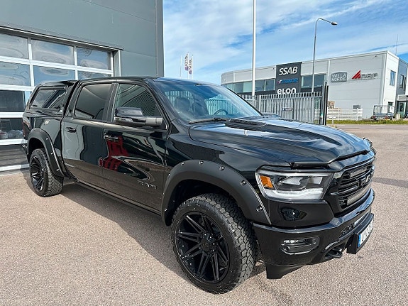 Dodge RAM 1500 11 of 14