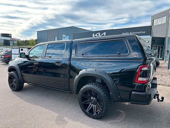 Dodge RAM 1500 9 of 14