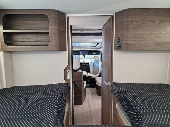 Adria MATRIX SUPREME MB 670 SL (ALDE+Ugn+Markis+Mercedes) 13 of 15