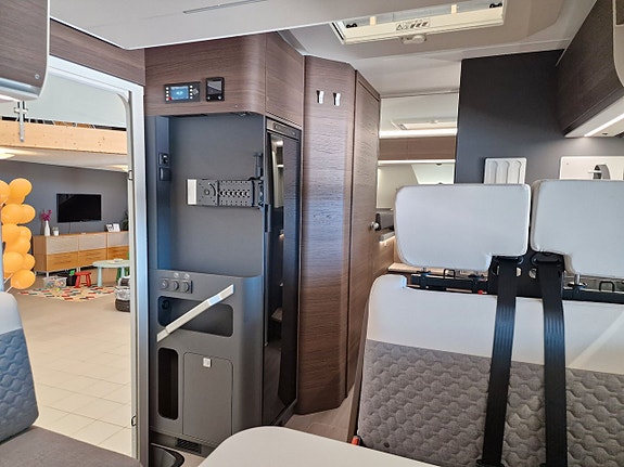 Adria MATRIX SUPREME MB 670 SL (ALDE+Ugn+Markis+Mercedes) 7 of 15