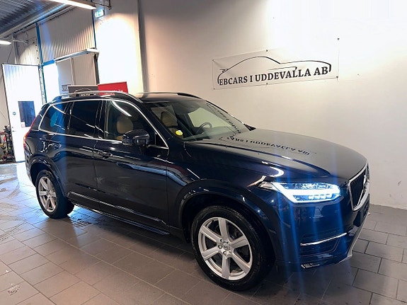 Volvo XC90 2 of 26