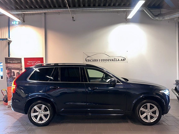 Volvo XC90 3 of 26
