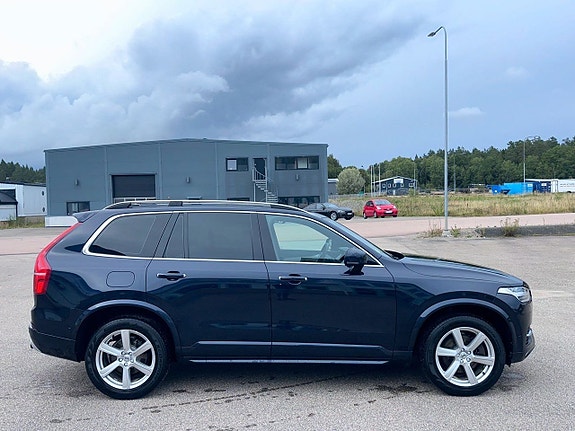Volvo XC90 17 of 26