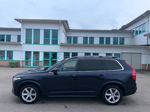 Volvo XC90 21 of 26