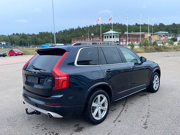 Volvo XC90 18 of 26