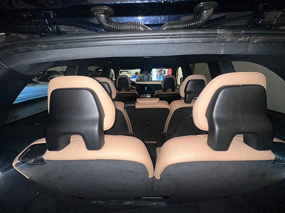 Volvo XC90 26 of 26