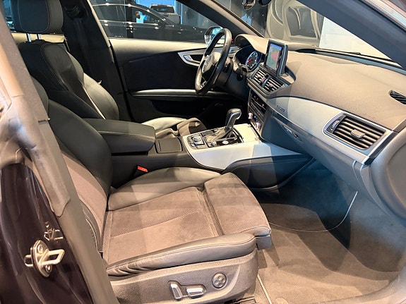 Audi A7 3 of 25