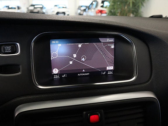 Volvo V40 Cross Country 9 of 12