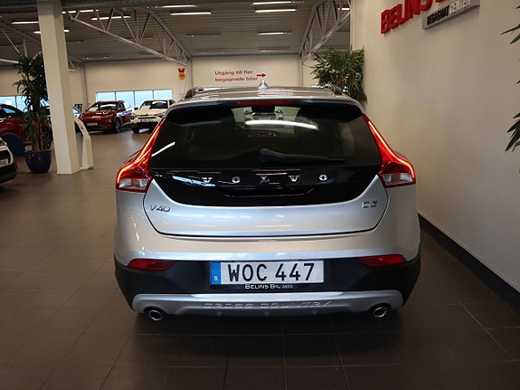Volvo V40 Cross Country 4 of 5