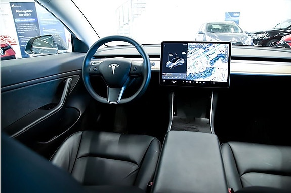 Tesla Model 3 7 of 13