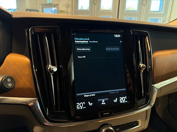 Volvo V90 16 of 27