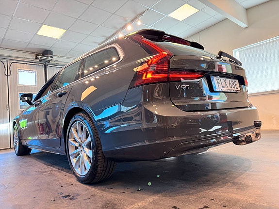 Volvo V90 3 of 5