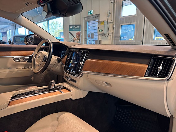 Volvo V90 9 of 27