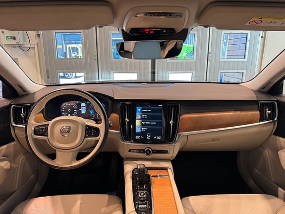 Volvo V90 5 of 5