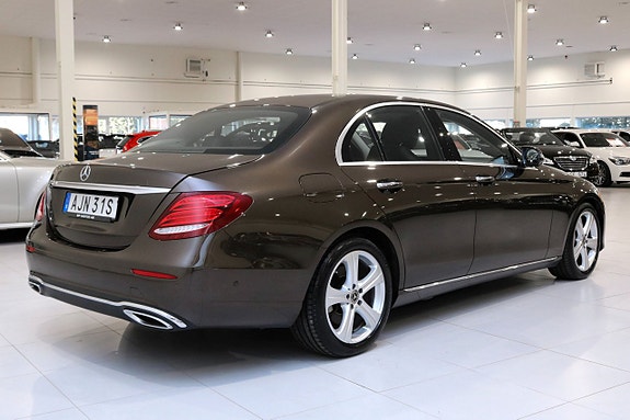 Mercedes-Benz E350 d 3 of 5