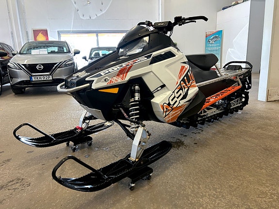 Polaris 800 RMK Assault 334 mil 155" 7 of 8