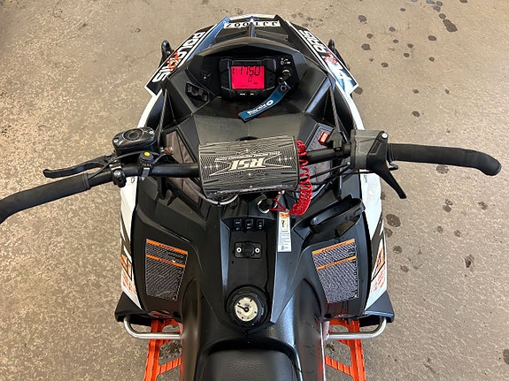 Polaris 800 RMK Assault 334 mil 155" 5 of 8