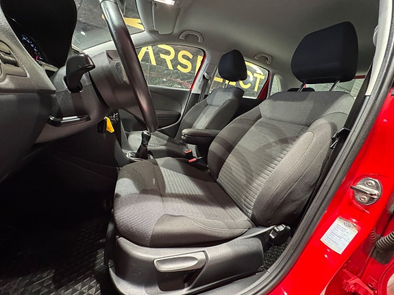 Volkswagen Polo 9 of 17