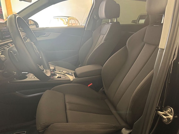 Audi A4 11 of 23