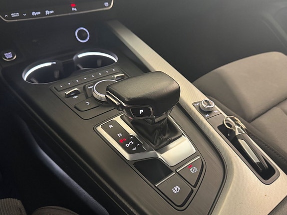 Audi A4 16 of 23