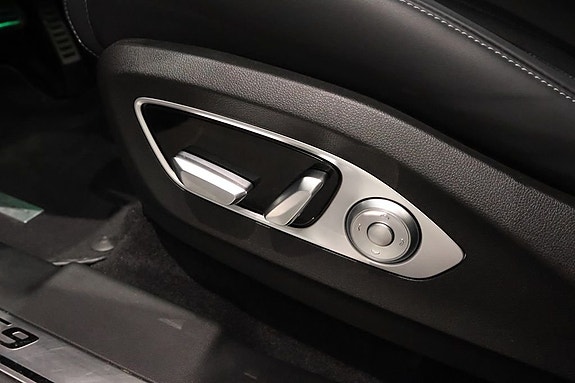 XPeng G9 11 of 26