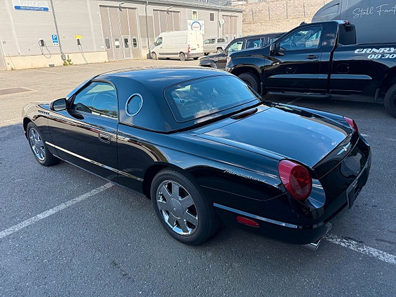 Ford Thunderbird 5 of 5