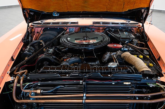 Oldsmobile Ninety Eight 19 of 26