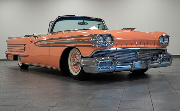 Oldsmobile Ninety Eight 5 of 26