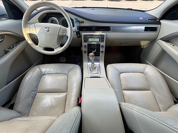 Volvo S80 10 of 15
