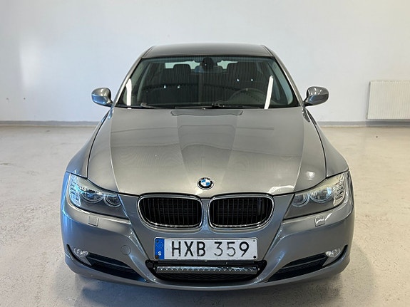 BMW 318 2 of 5