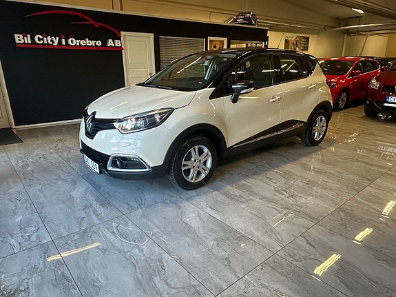 Renault Captur 3 of 21