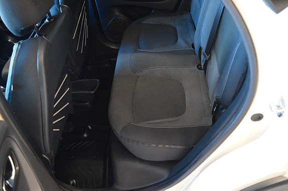 Renault Captur 19 of 21