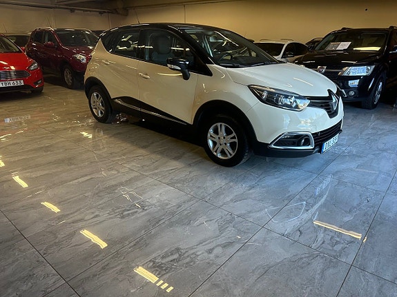 Renault Captur 2 of 21