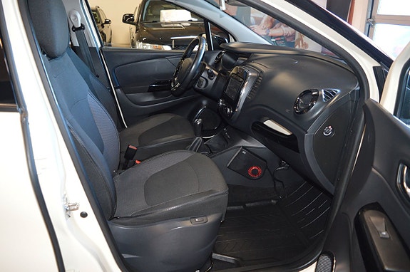 Renault Captur 17 of 21