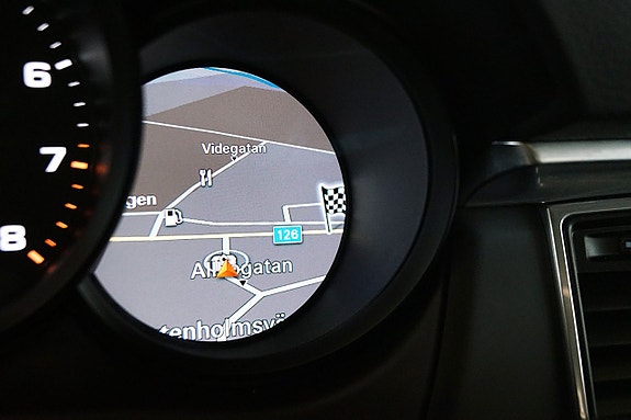 Porsche Macan 11 of 23