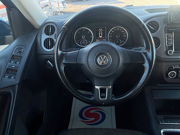 Volkswagen Tiguan 15 of 25