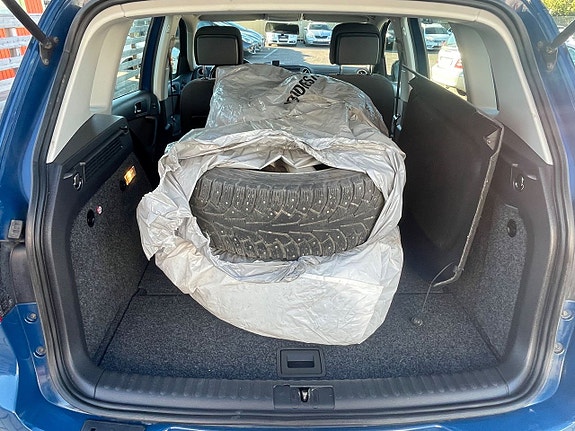 Volkswagen Tiguan 8 of 25