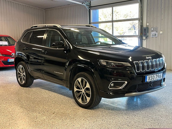 Jeep Cherokee 8 of 26