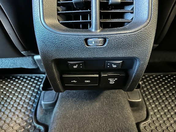Jeep Cherokee 13 of 26