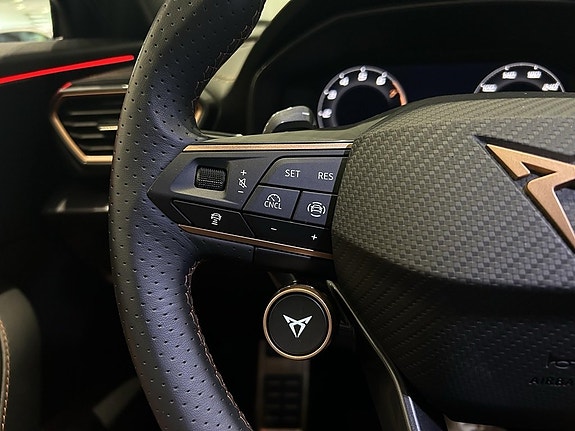 Cupra Formentor 8 of 12