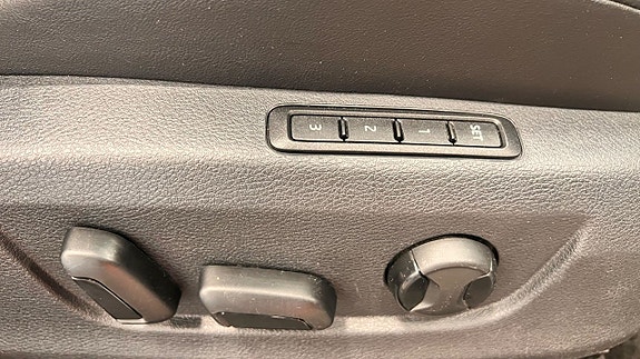 Skoda Superb 14 of 17