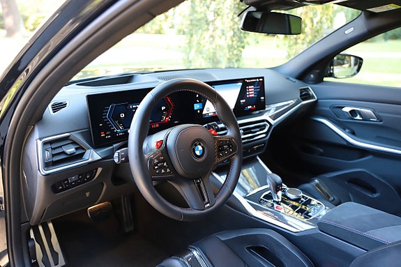 BMW M3 4 of 5