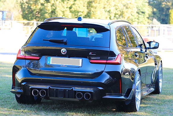 BMW M3 2 of 5